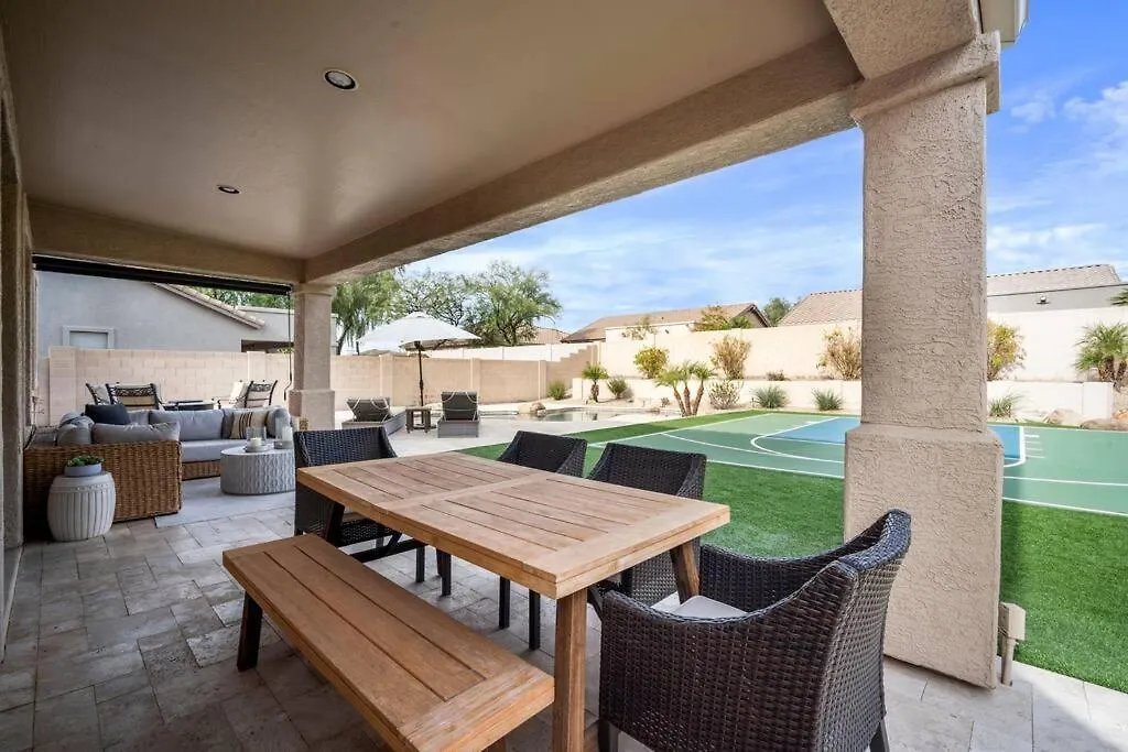 Vila The Scottsdale Getaway